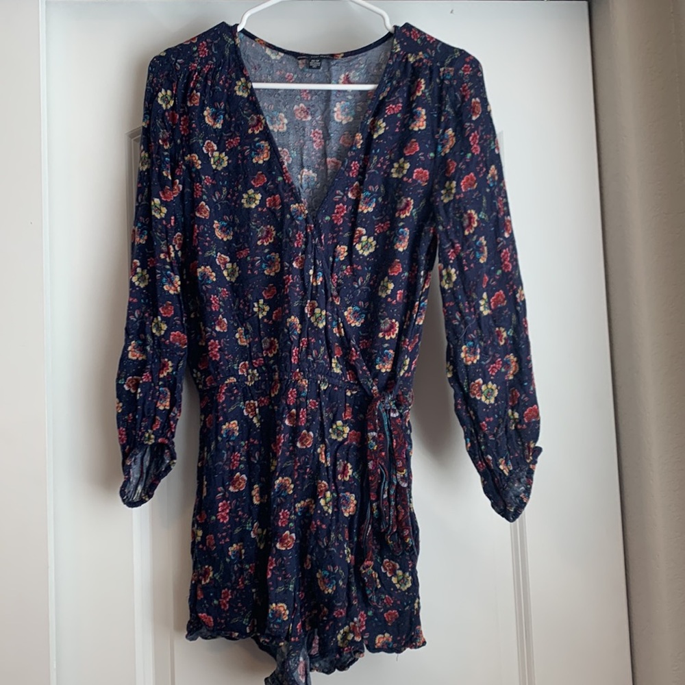 American Eagle floral romper